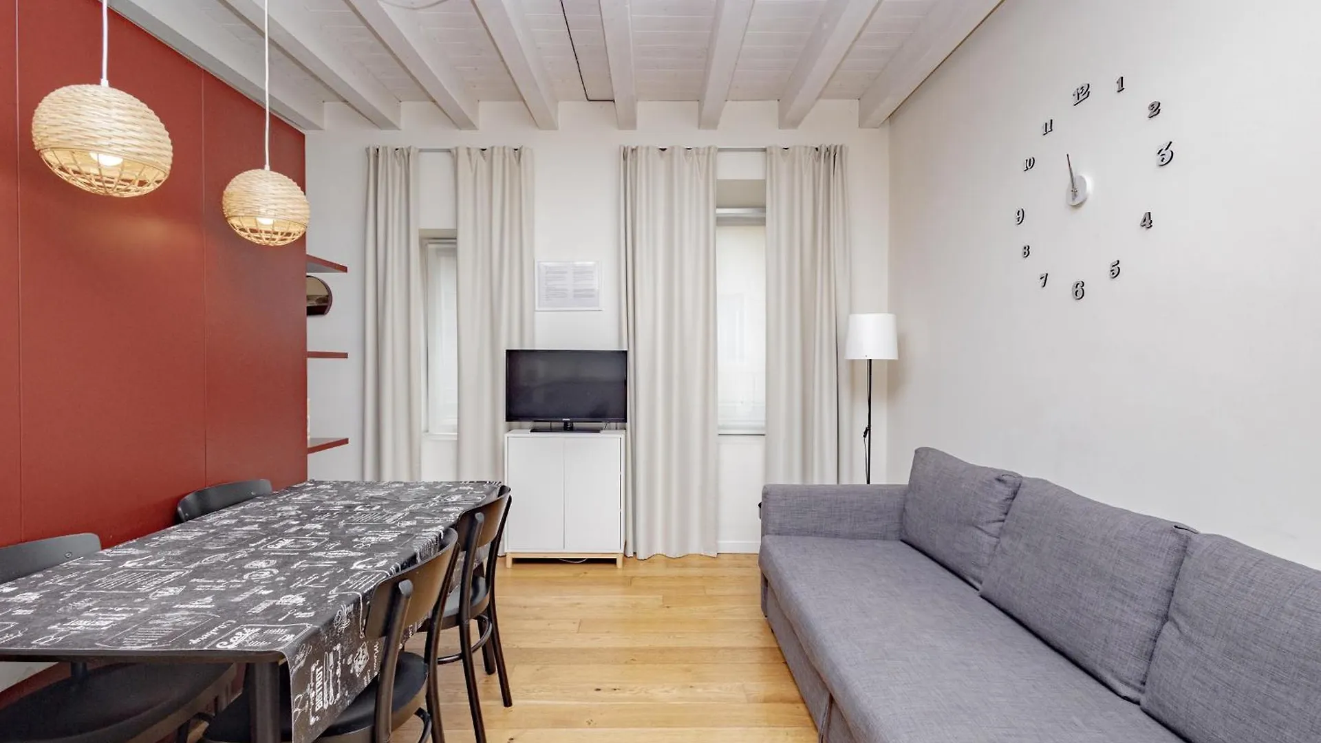 Apartment Flo Suite Three 3