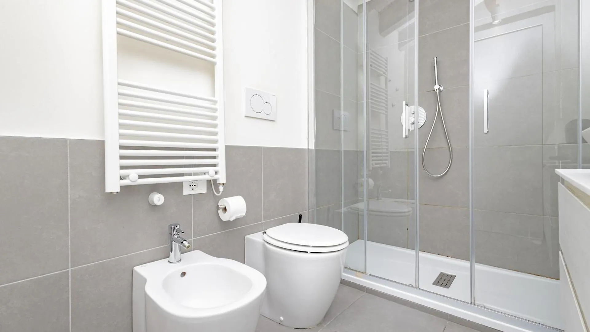 Apartment Flo Suite Three 3 Italien