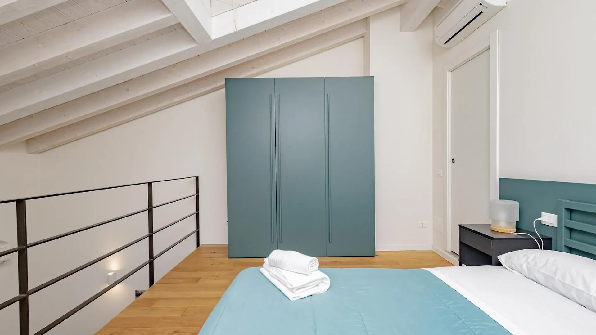 Flo Suite Three 3 0*, Bergamo