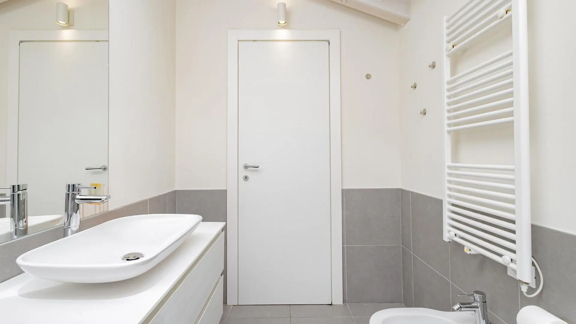 Apartamento Flo Suite Three 3